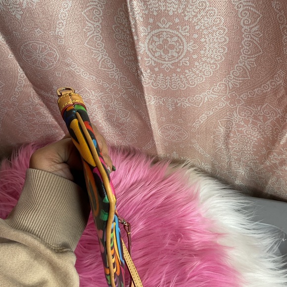 Dooney & Bourke Retro Rare Grafica Wristlet - Picture 6 of 7